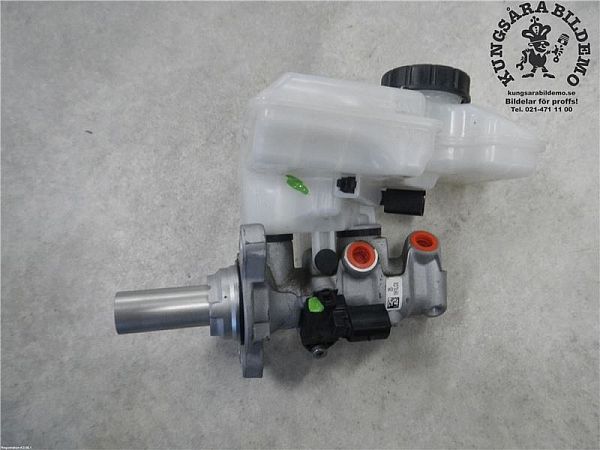 Maître-cylindre de frein SEAT ATECA (KH7)