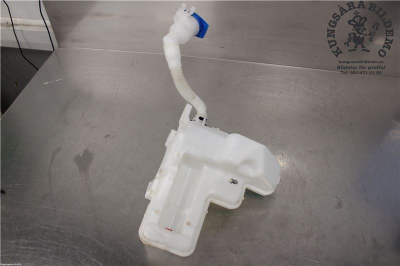 réservoir d'eau pour essuie glace SEAT IBIZA Mk V (KJ1)