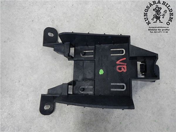 Blind spot radar bracket