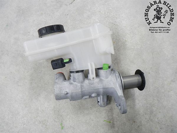 Brake - Master cylinder AUDI Q3 (F3B)