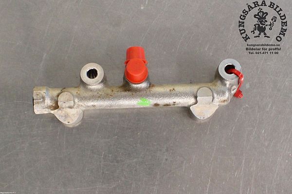 High-pressure rail / injection nozzle pipe SUBARU FORESTER (SJ_)