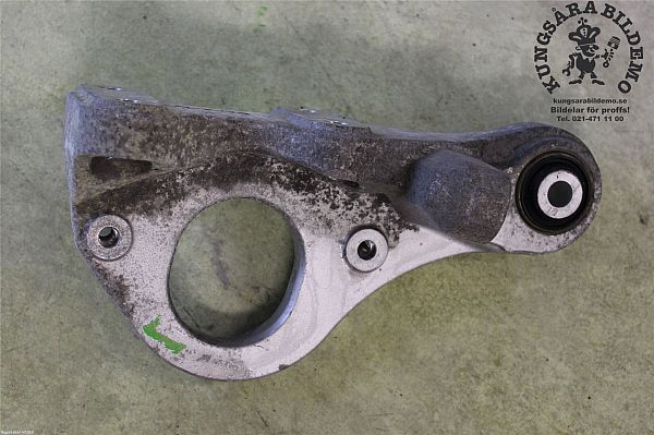 Drive shaft support bearing and bracket