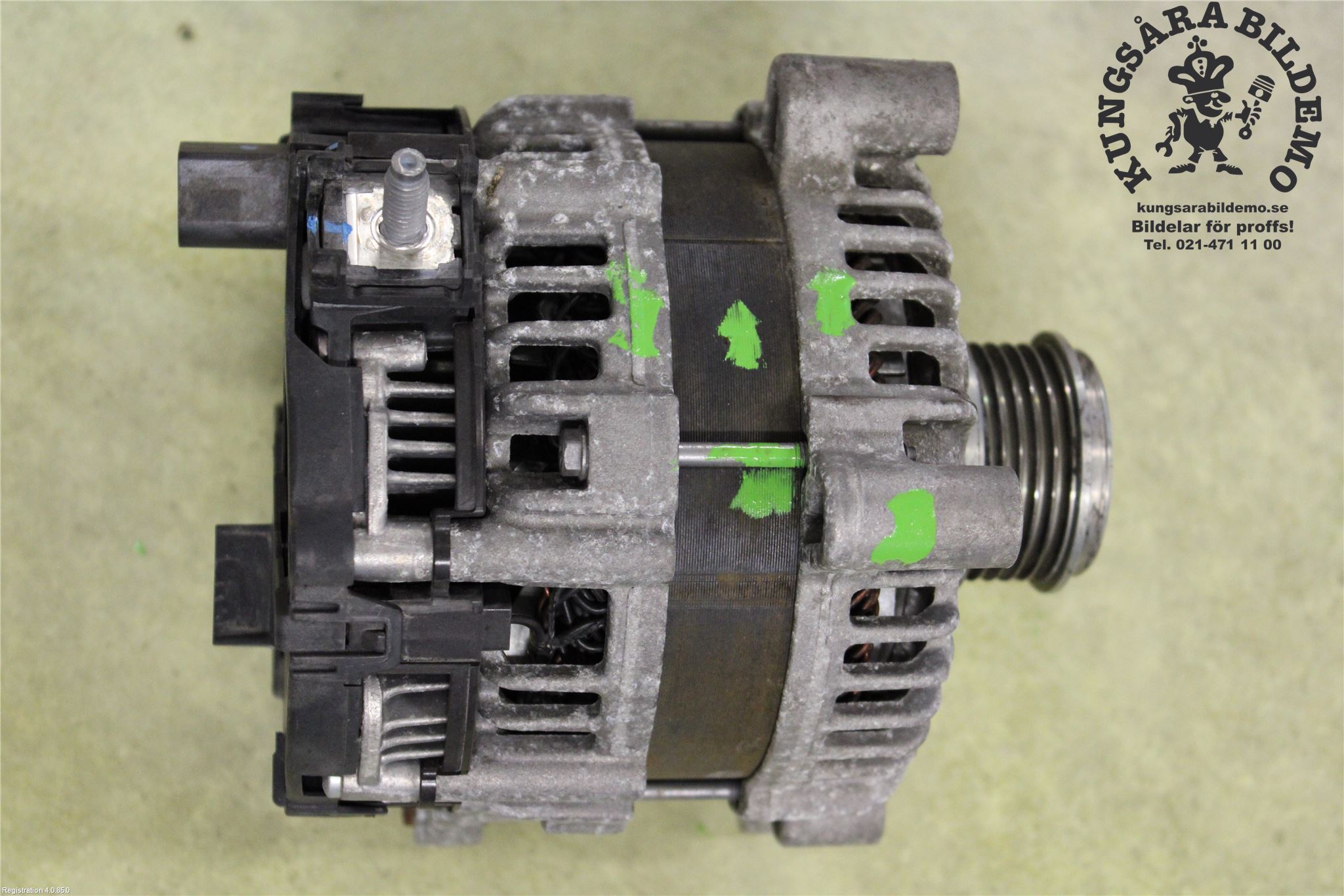 Mercedes-Benz A-CLASS (W177) Alternator A0009062809, A 000 906 28