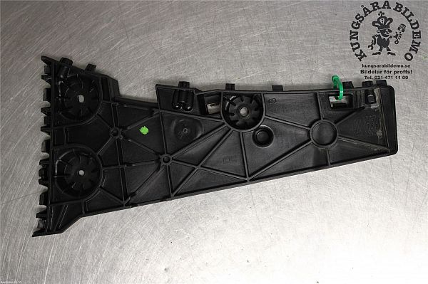 Bumper corner bracket