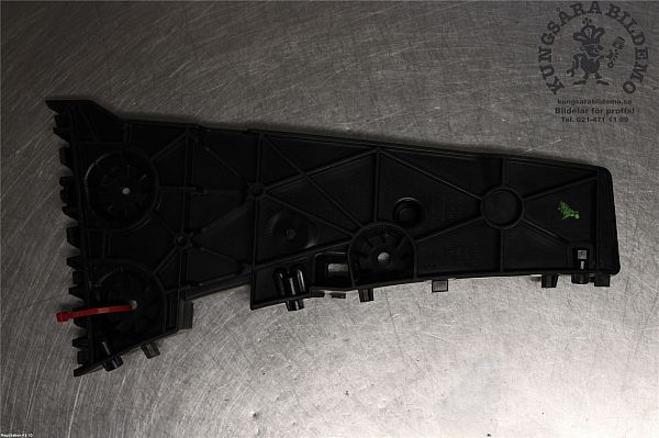 Bumper corner bracket