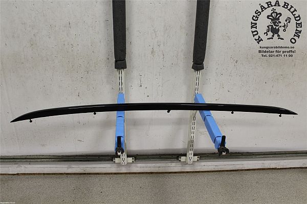 Roof shackle PORSCHE MACAN (95B)