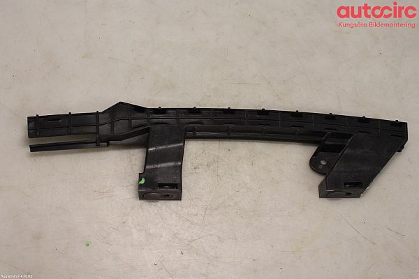 Door windshield rail