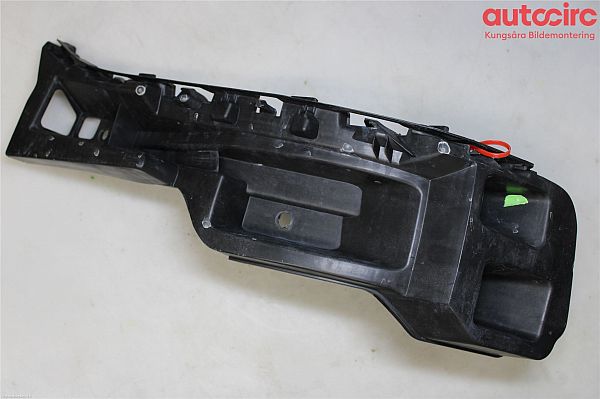 Bumper corner bracket