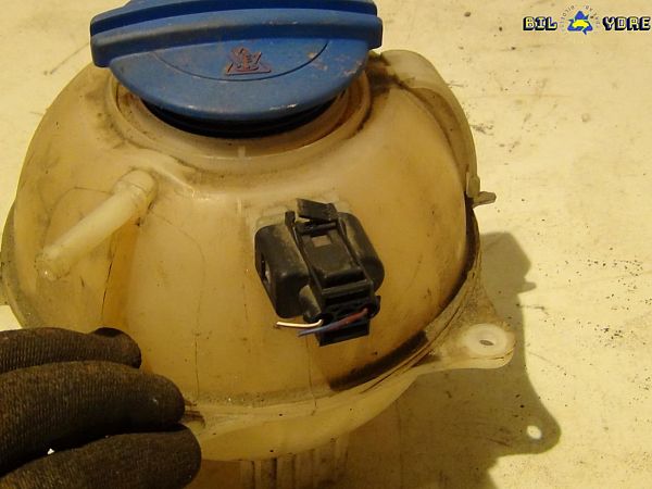 Expansions container SKODA FABIA I (6Y2)