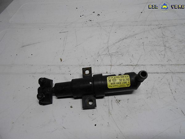Headlight washer spray nozzle