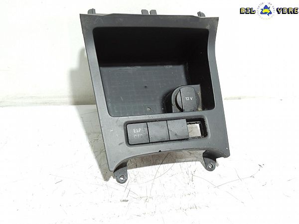 Sigarett tenner / 12.volt uttak VW GOLF V (1K1)