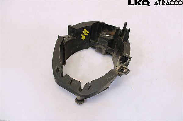 Fog light bracket