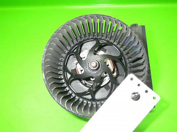 Kachel Ventilatiemotor / aanjager VW GOLF Mk IV (1J1)