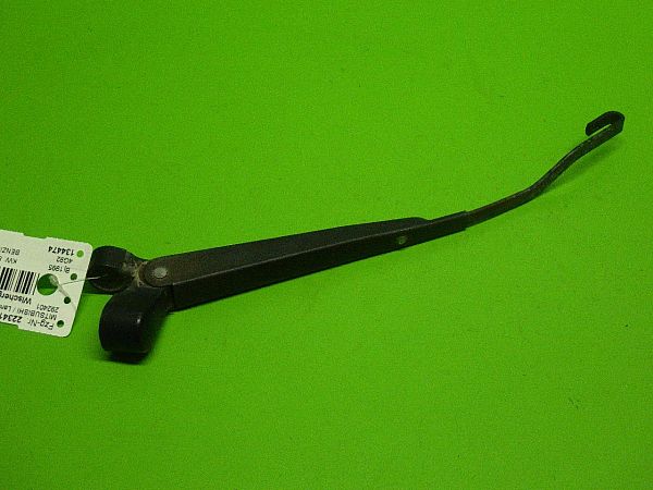 Wiper linkage MITSUBISHI LANCER Mk V Station Wagon (CB_W, CD_W)