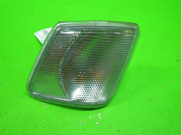 Indicator - wing FORD COURIER Box (F3L, F5L)