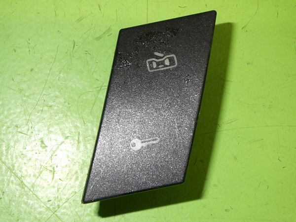 boitier commande fermeture centraliser SEAT IBIZA Mk III (6L1)
