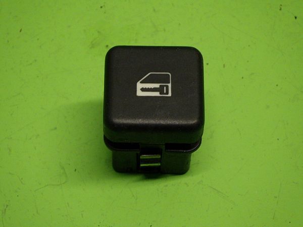 boitier commande fermeture centraliser BMW 5 Touring (E39)