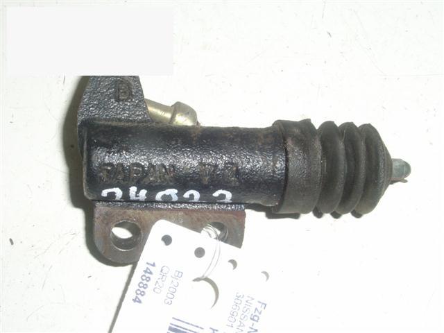 Koppeling hulp cilinder of Druklager NISSAN PRIMERA Estate (WP12)