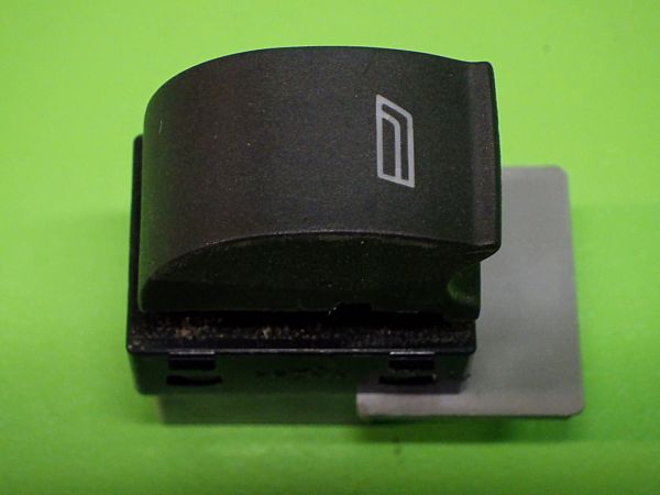 Switch - electrical screen heater AUDI A6 Avant (4B5, C5)