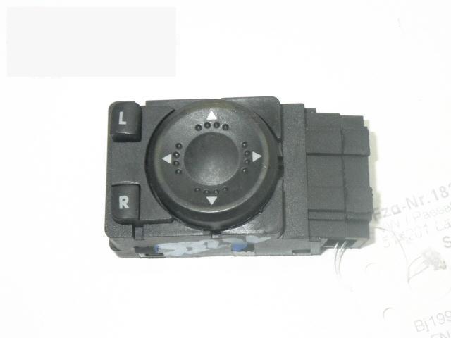 Lusterka boczne – pokrętło przełącznika regulacji VW PASSAT Estate (3B5)