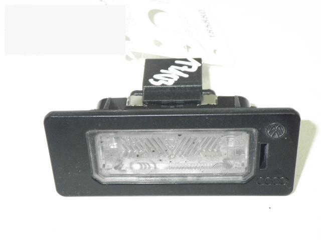 Podświetlenie tablicy rejestracyjnej AUDI A4 (8K2, B8)