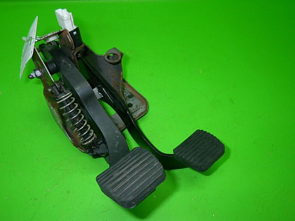 Pedal mounting - complete PEUGEOT 206+ (2L_, 2M_)