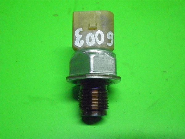 Regulator paliwa/czujnik ciśnienia turbiny VW GOLF PLUS V (5M1, 521)