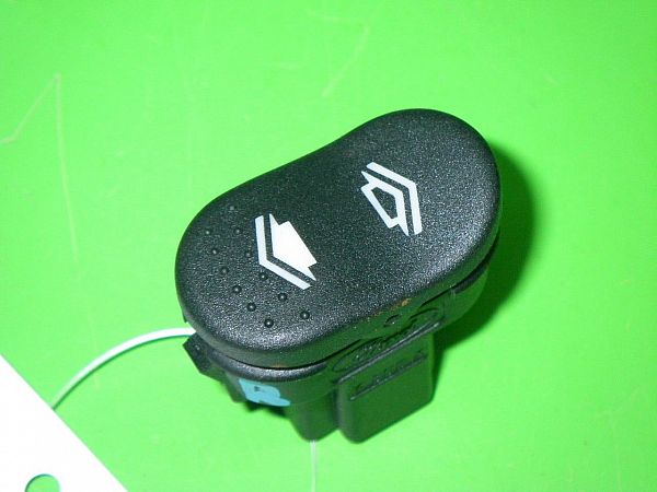 Switch - electrical screen heater FORD FOCUS Turnier (DNW)