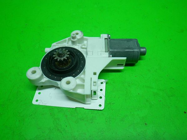 Window regulator motor FORD FOCUS II (DA_, HCP, DP)