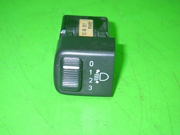 Switch - light adjuster SAAB 9-3 (YS3D)