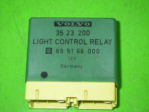 Przekaźnik świateł VOLVO 960 Mk II Estate (965)