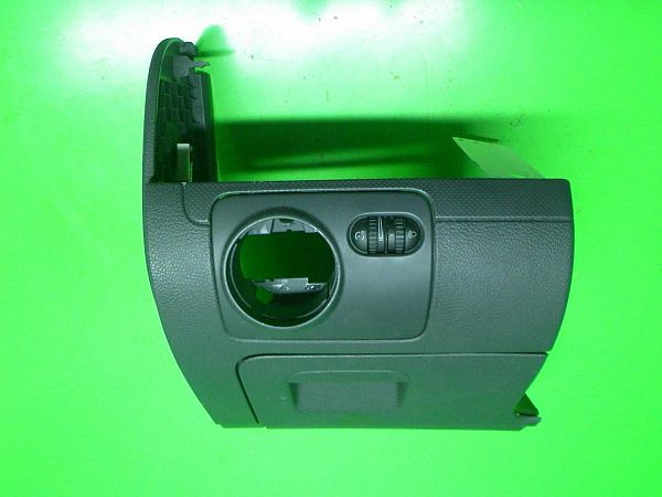 Cover - without dash VW GOLF V (1K1)
