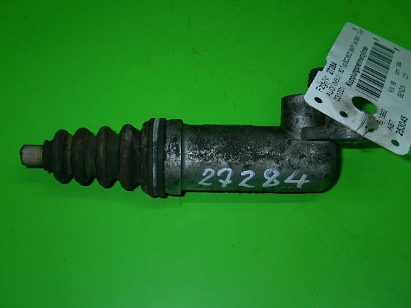 Clutch slave cylinder AUDI 80 (8C2, B4)