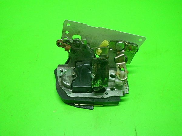 Door lock TOYOTA STARLET (_P9_)