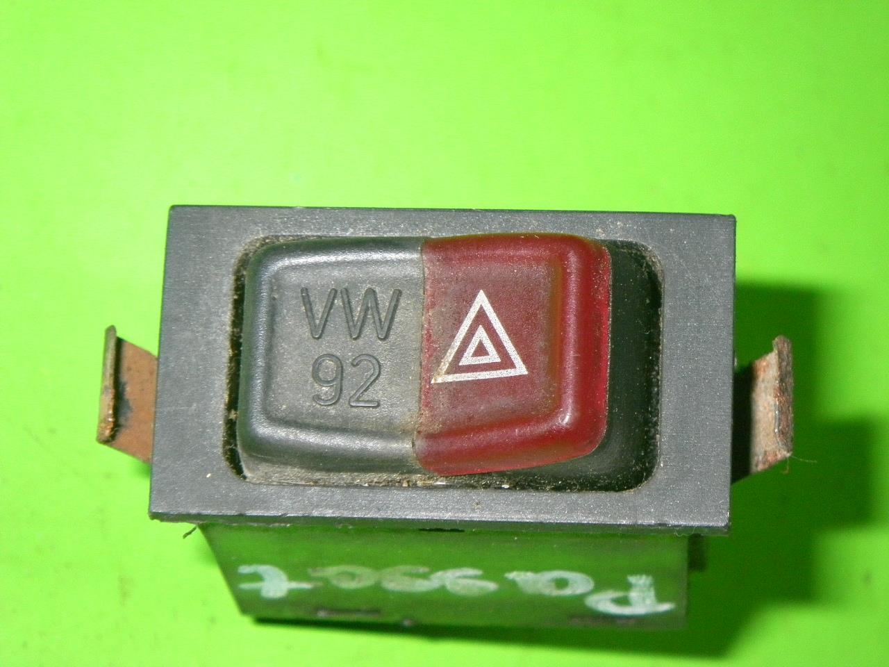 Kontakt - katastrofeblink VW PASSAT (32B)