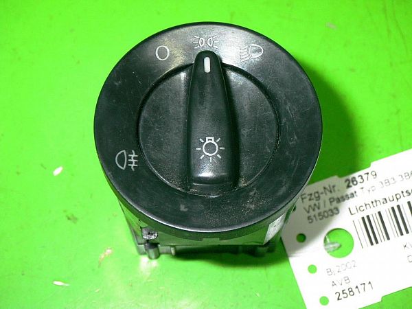 Lyskontakt VW PASSAT (3B3)