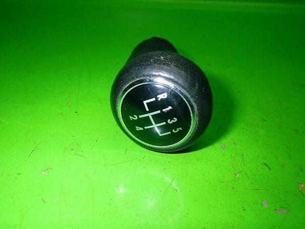 Gear knob VW POLO IV (9N_, 9A_)