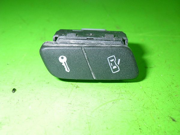 boitier commande fermeture centraliser VW POLO (9N_)