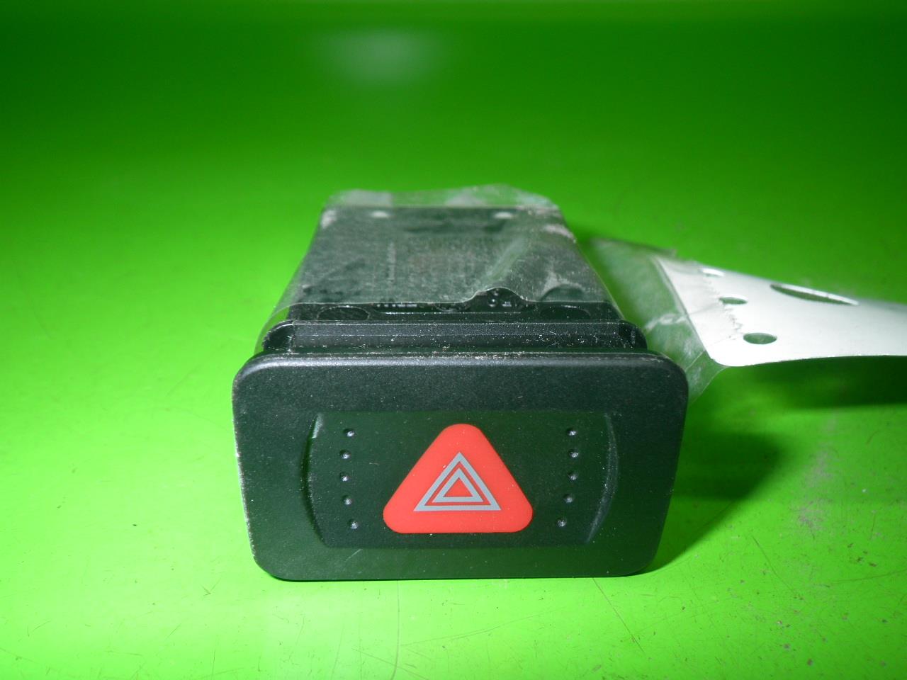 Warnblinkschalter VW GOLF Mk IV (1J1)