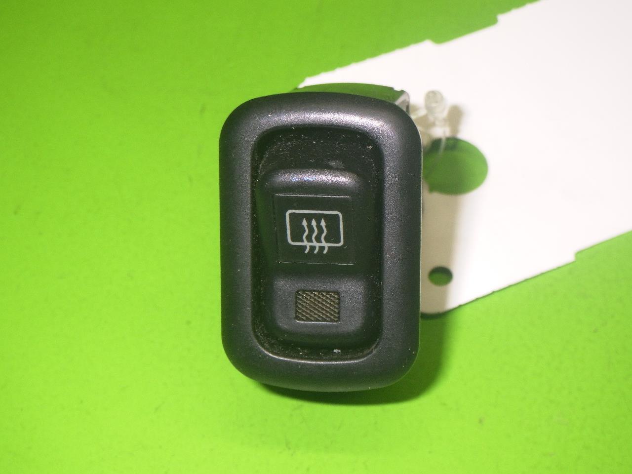 Bouton contact divers DAIHATSU STORIA (M1)
