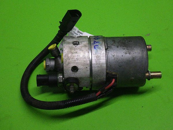 ABS - pump VW PASSAT (3B3)