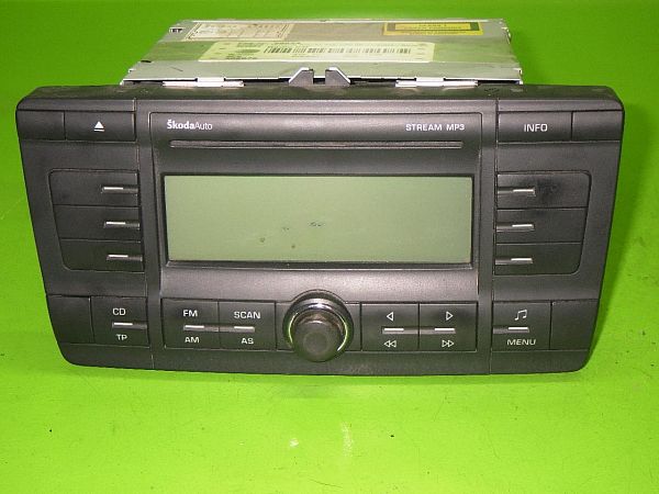 Wyświetlacz radia i akcesoria audio SKODA OCTAVIA II Combi (1Z5)