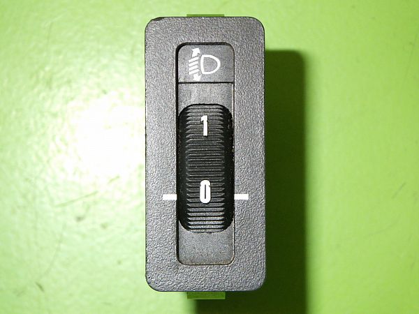 Przełącznik regulacji świateł BMW 3 (E36)