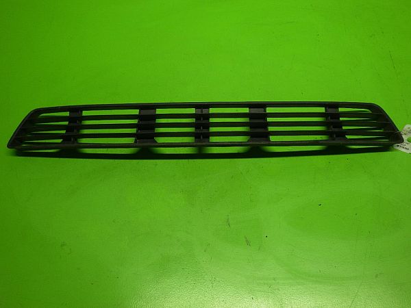 Front bumper lower grill