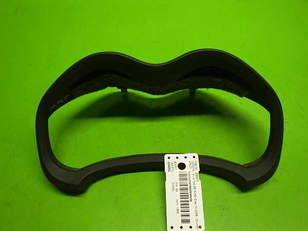 Beklædning -u - instrument TOYOTA AURIS (_E15_)