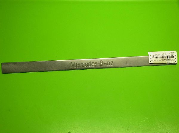 moulage porte MERCEDES-BENZ M-CLASS (W163)