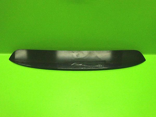 Tailgate spoiler