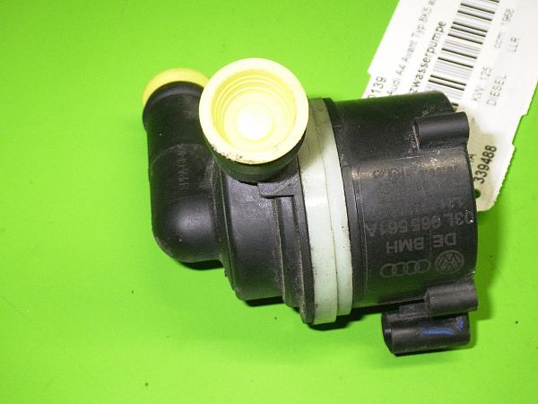Water pump AUDI A4 Avant (8K5, B8)