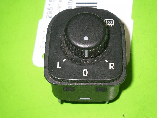 Lusterka boczne – pokrętło przełącznika regulacji VW GOLF V Estate (1K5)