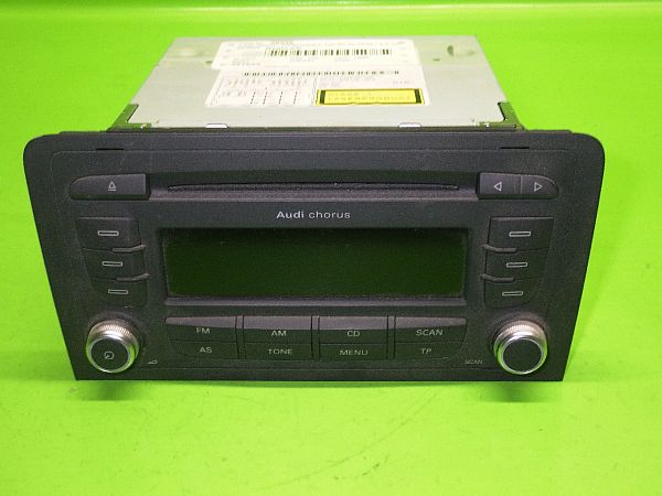 Wyświetlacz radia i akcesoria audio AUDI A3 Sportback (8PA)